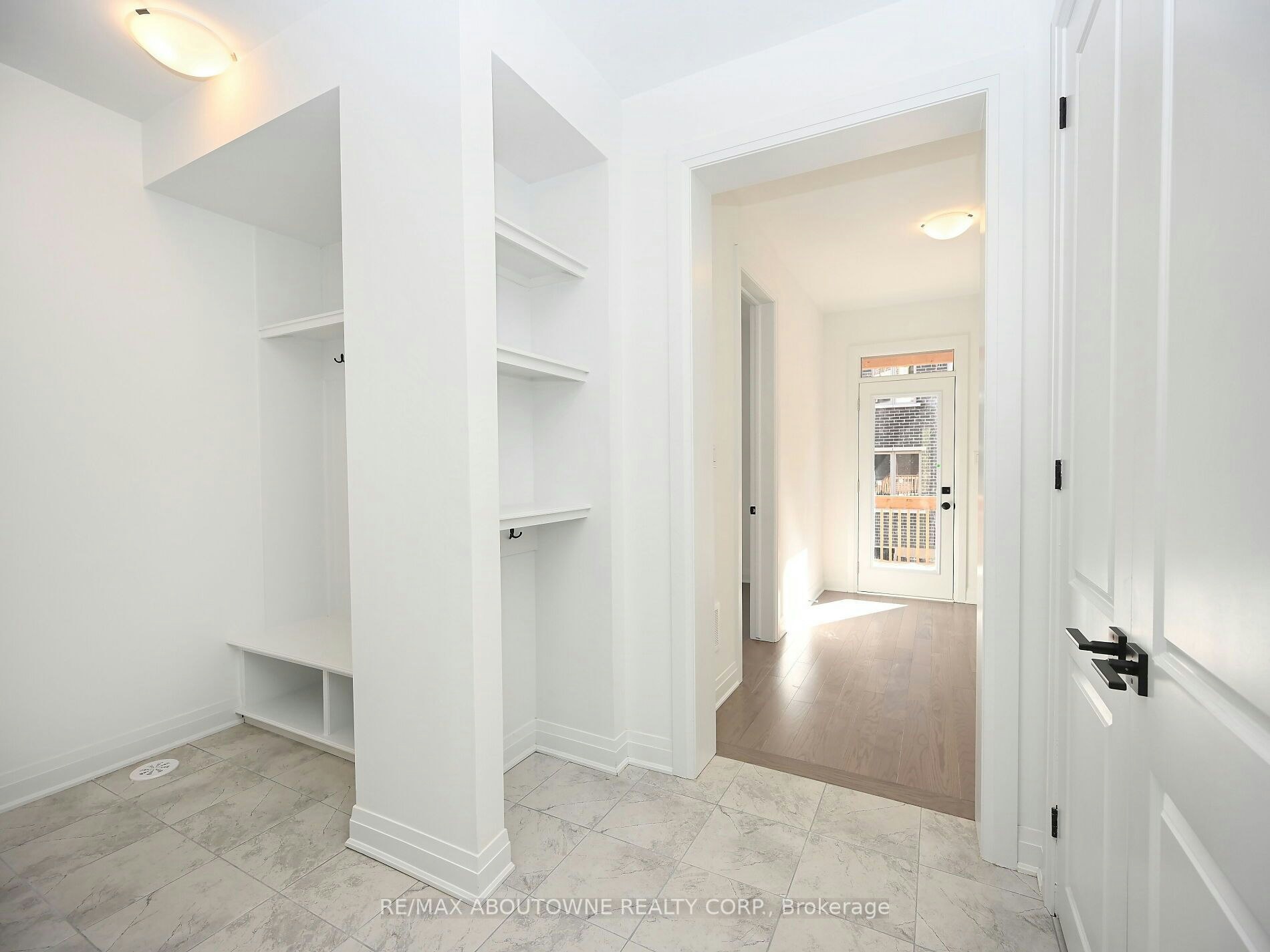4088 Kadic Terrace, Mississauga, ON, L5M 2S8 - 4