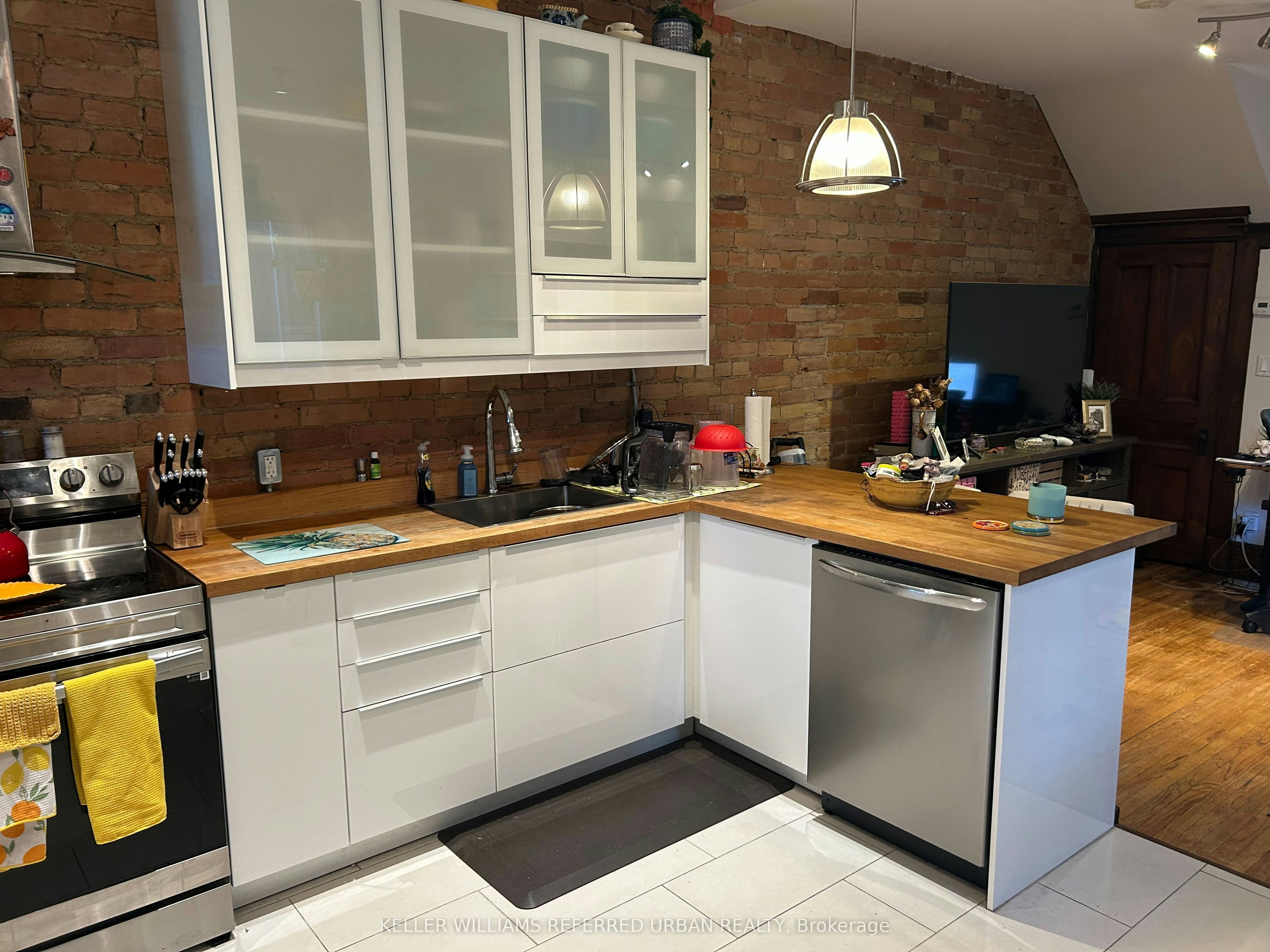 Lower-26 Indian Trail, Toronto, ON, M6R 1Z7 - 8