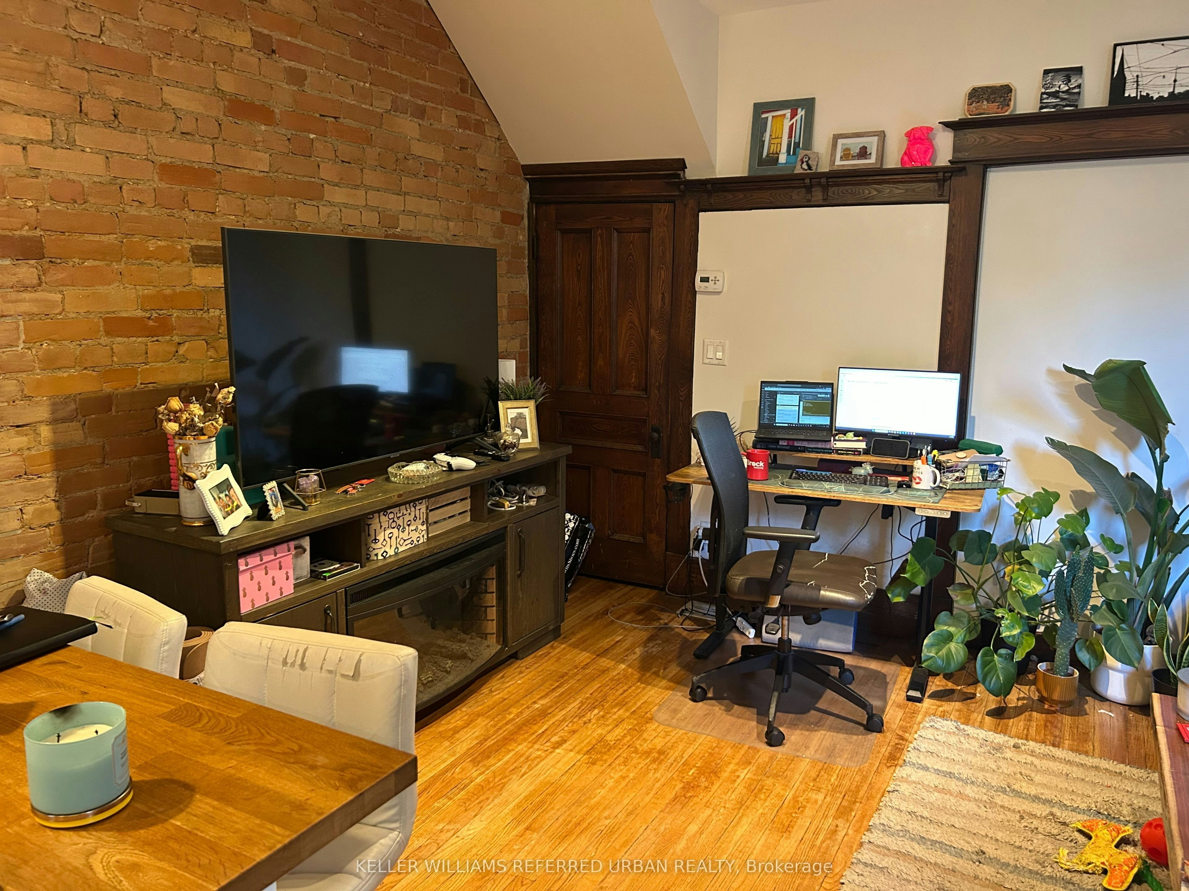 Lower-26 Indian Trail, Toronto, ON, M6R 1Z7 - 6