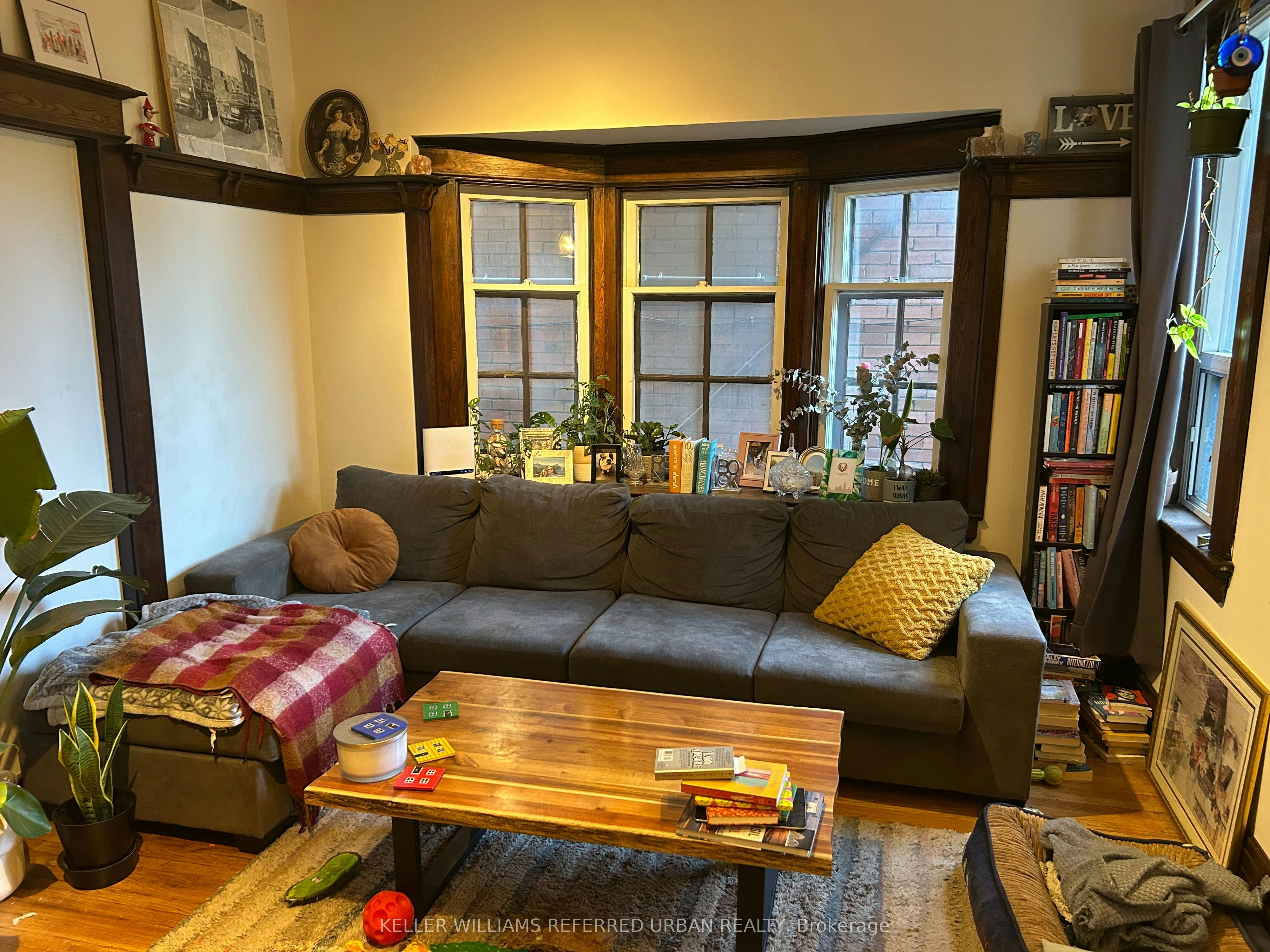 Lower-26 Indian Trail, Toronto, ON, M6R 1Z7 - 3