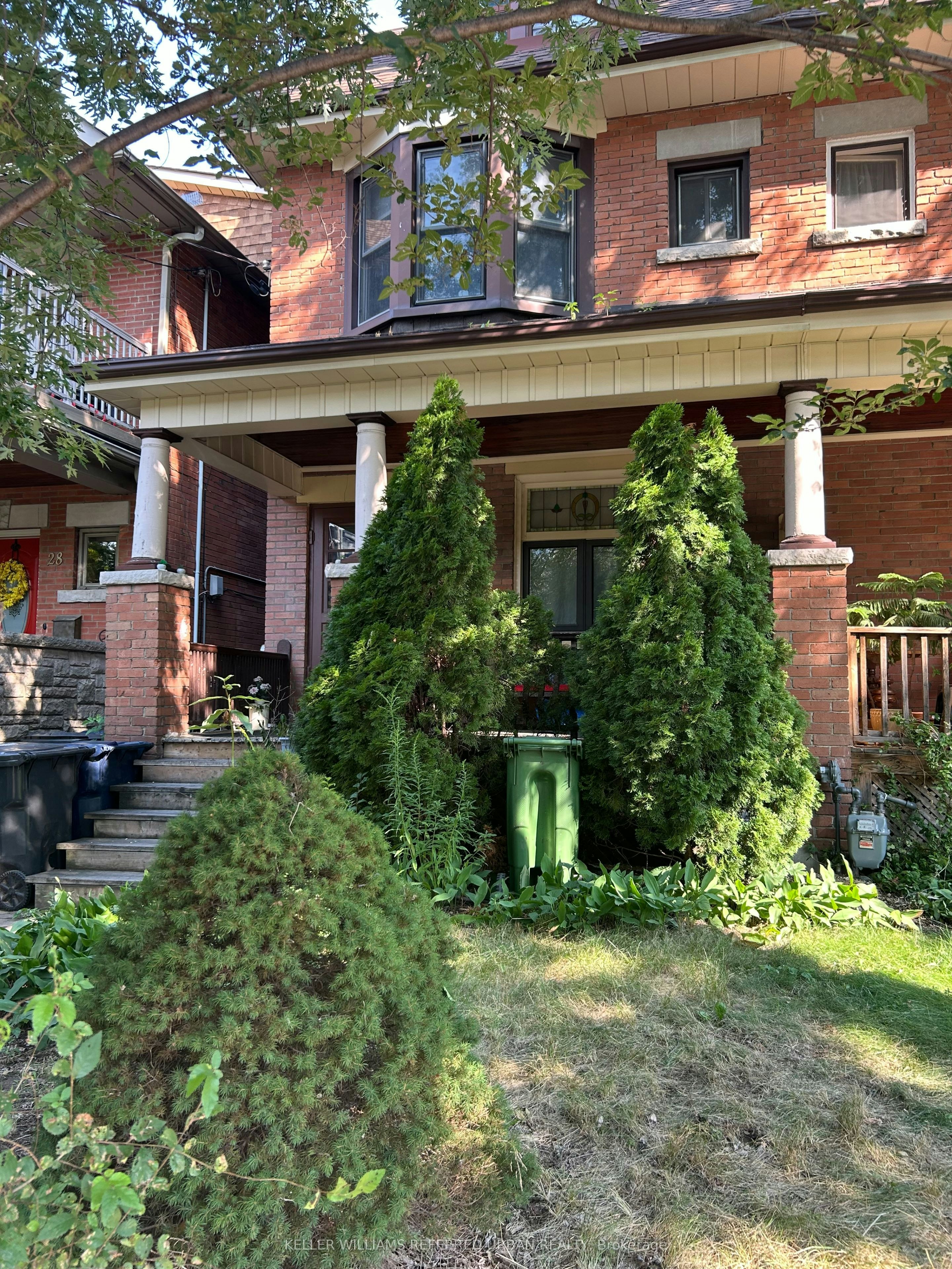 Lower-26 Indian Trail, Toronto, ON, M6R 1Z7 - 2