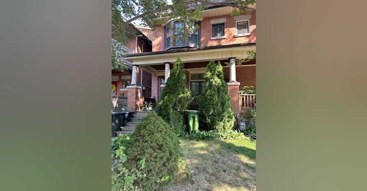 Lower-26 Indian Trail, Toronto, ON, M6R 1Z7 - 2