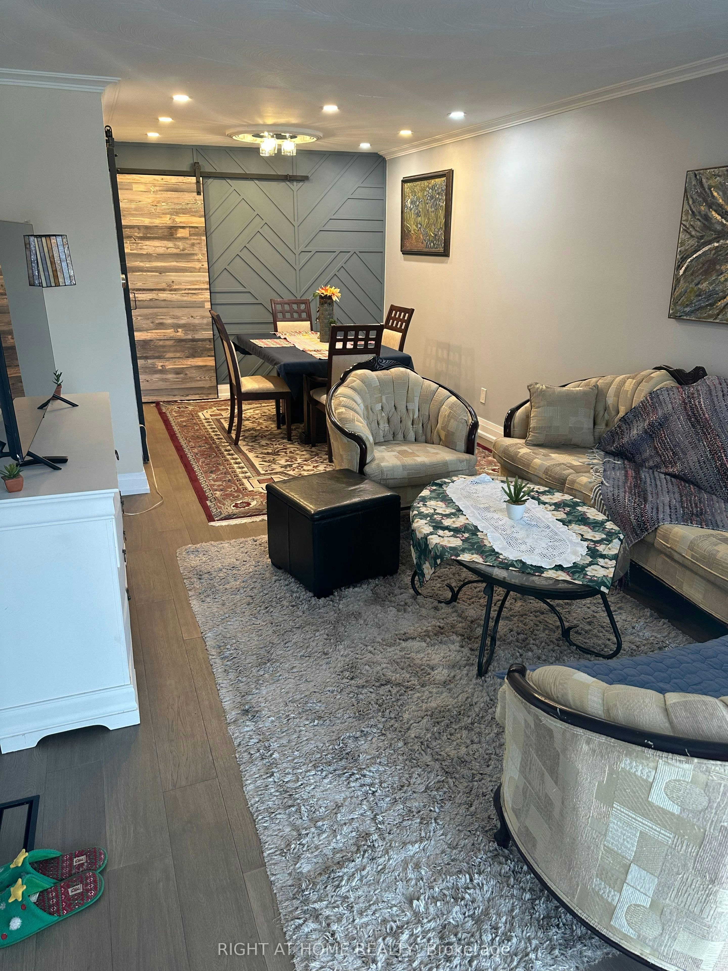 4076 Woodington Drive, Mississauga, ON, L4Z 1K3 - 6