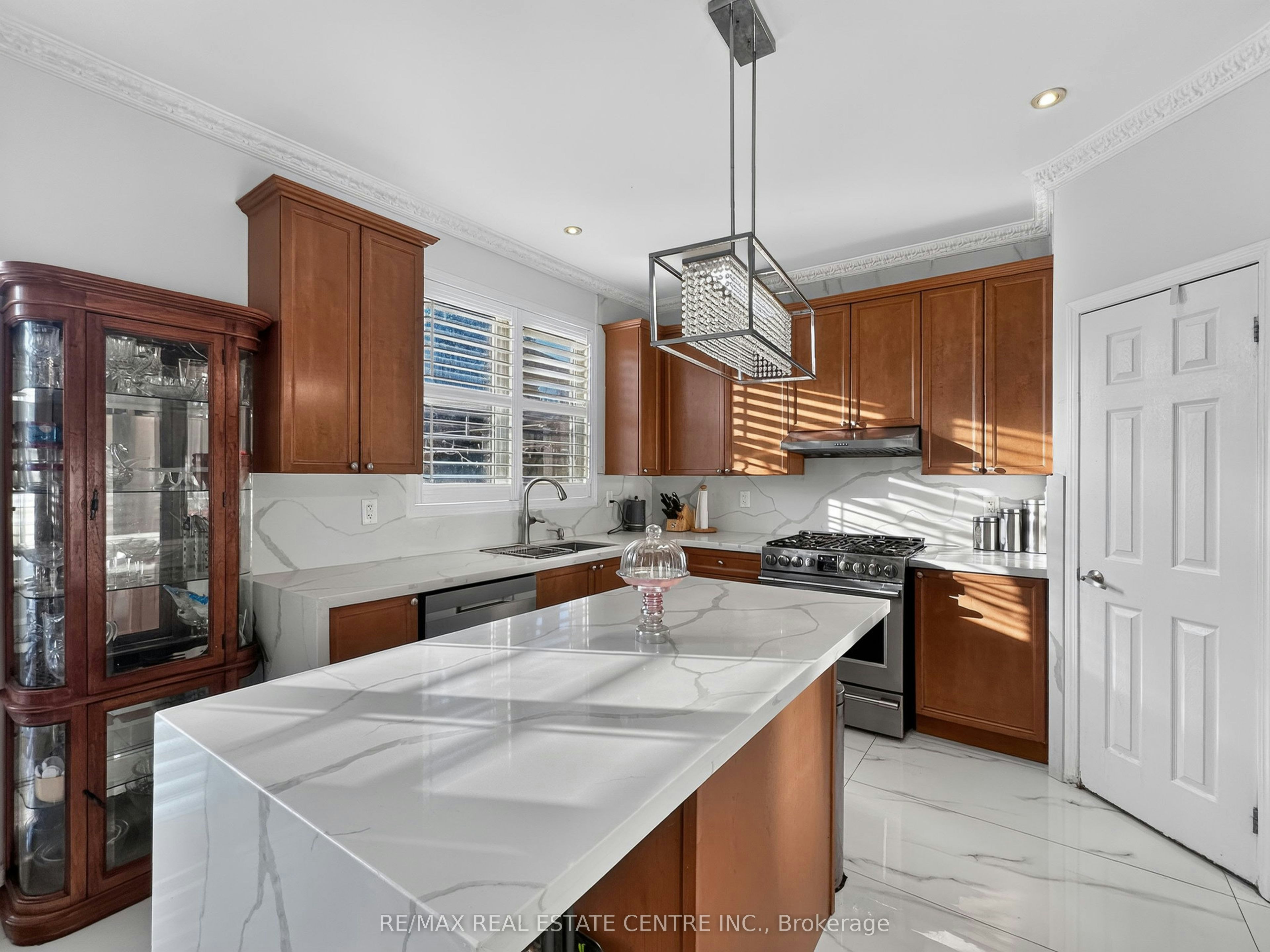 266 Fennamore Terrace, Milton, ON, L9T 0Y3 - 9
