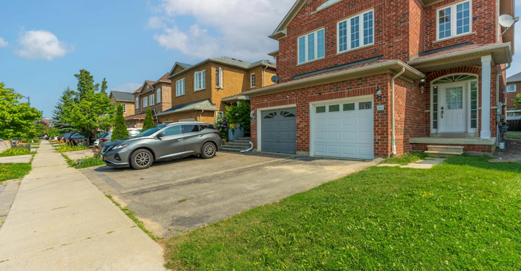 5623 Longboat Avenue, Mississauga, ON, L5M 7E5 - 4