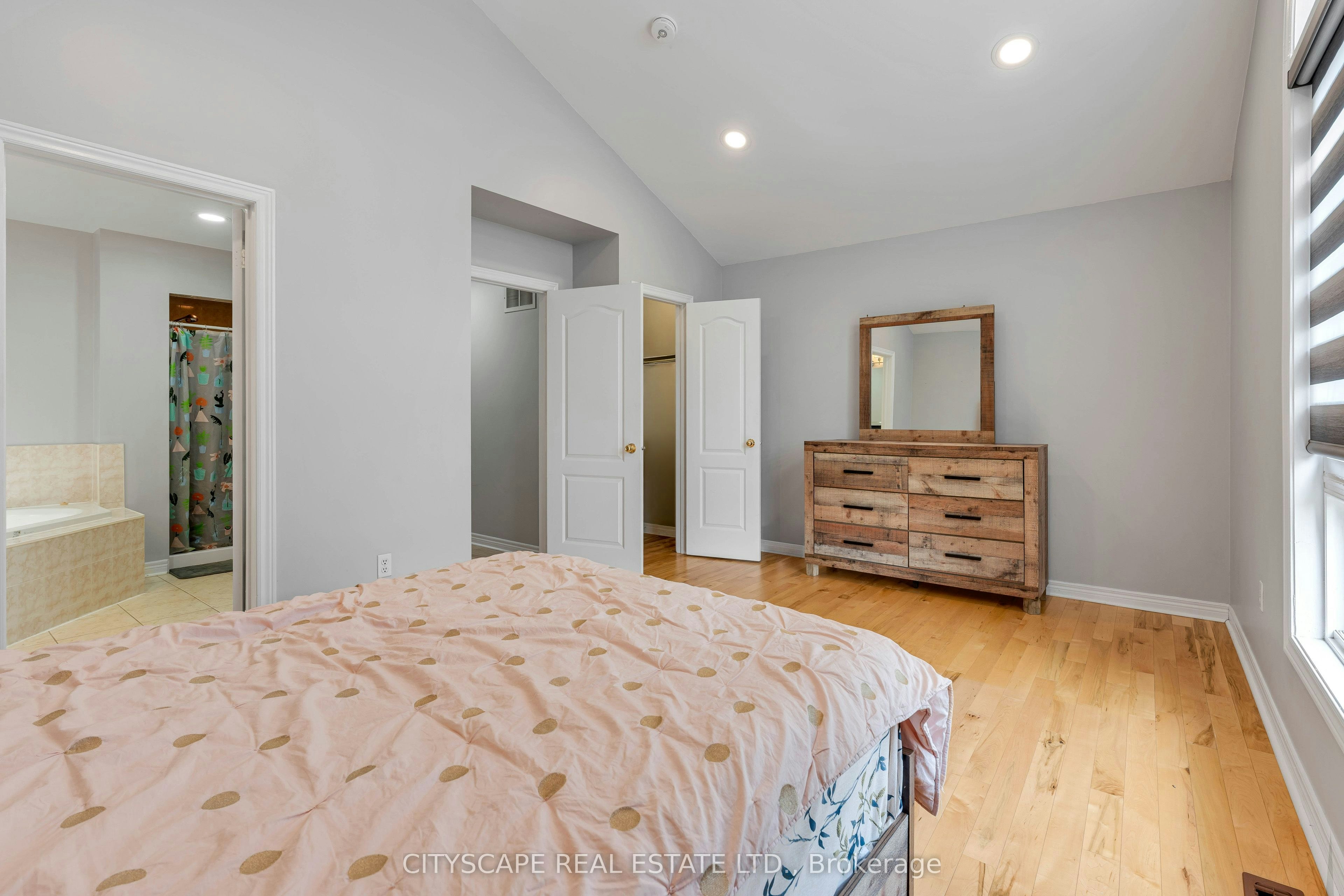 5623 Longboat Avenue, Mississauga, ON, L5M 7E5 - 36
