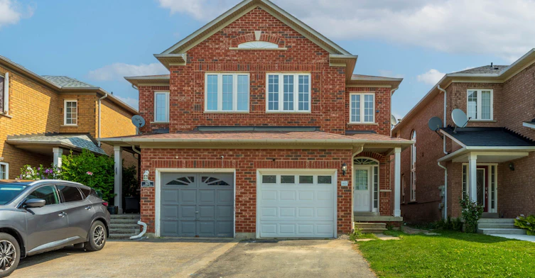 5623 Longboat Avenue, Mississauga, ON, L5M 7E5