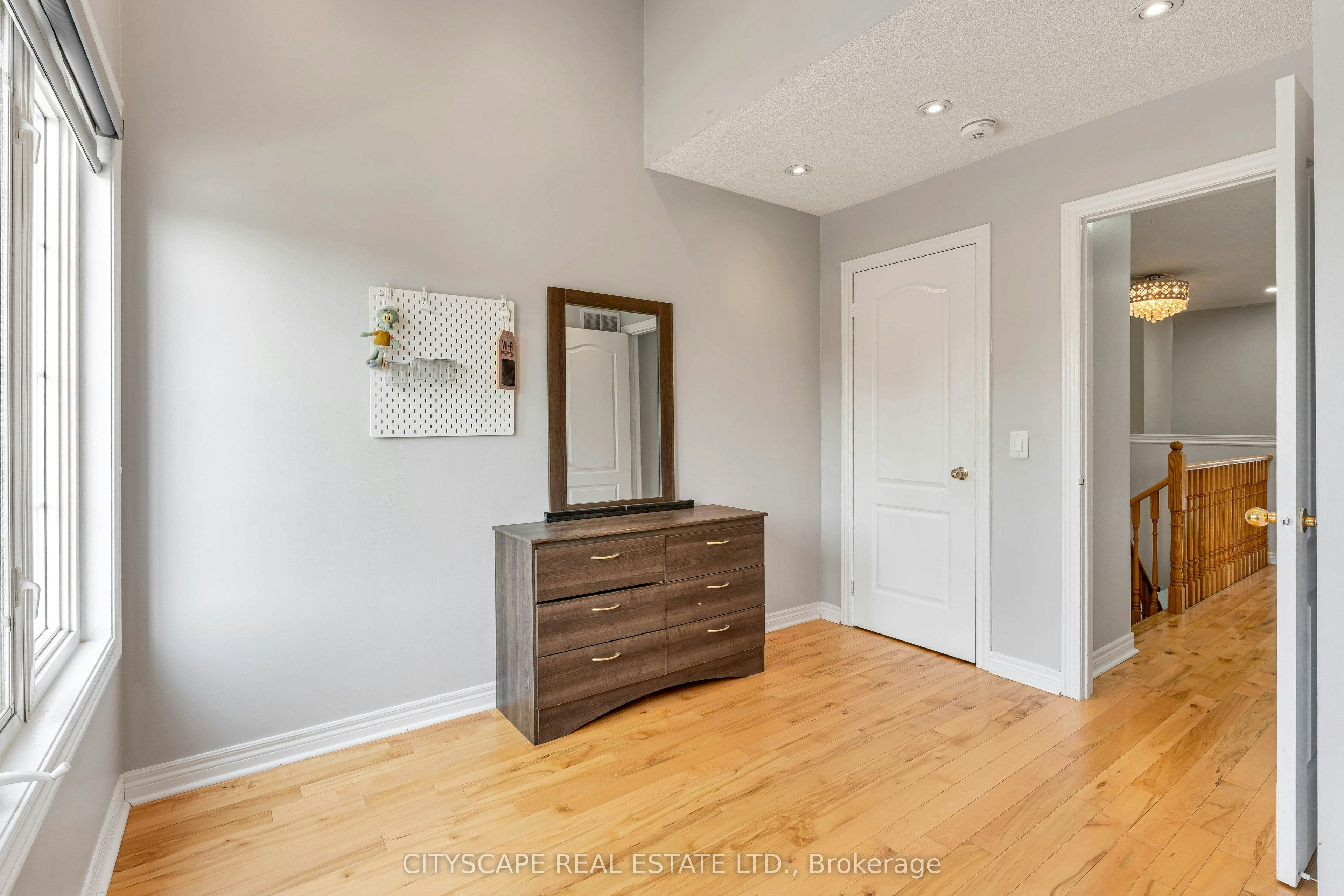 5623 Longboat Avenue, Mississauga, ON, L5M 7E5 - 27