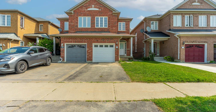 5623 Longboat Avenue, Mississauga, ON, L5M 7E5 - 3
