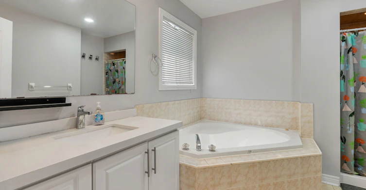 5623 Longboat Avenue, Mississauga, ON, L5M 7E5 - 38