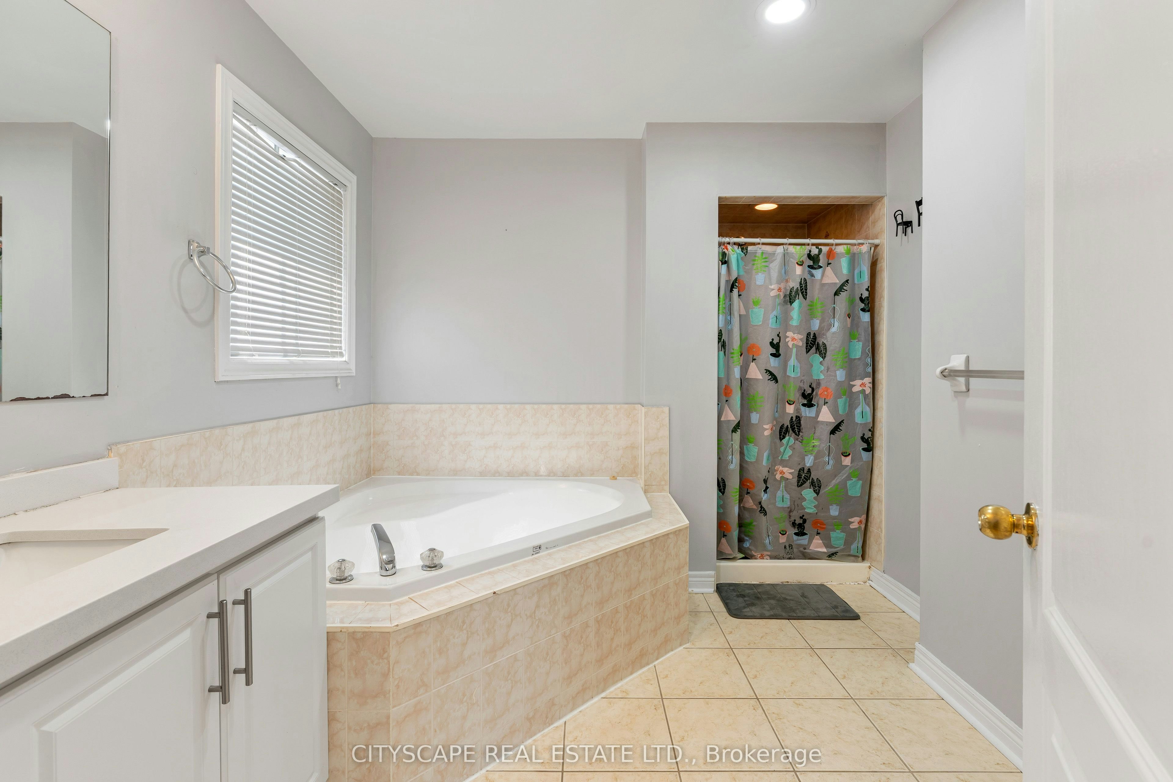 5623 Longboat Avenue, Mississauga, ON, L5M 7E5 - 39