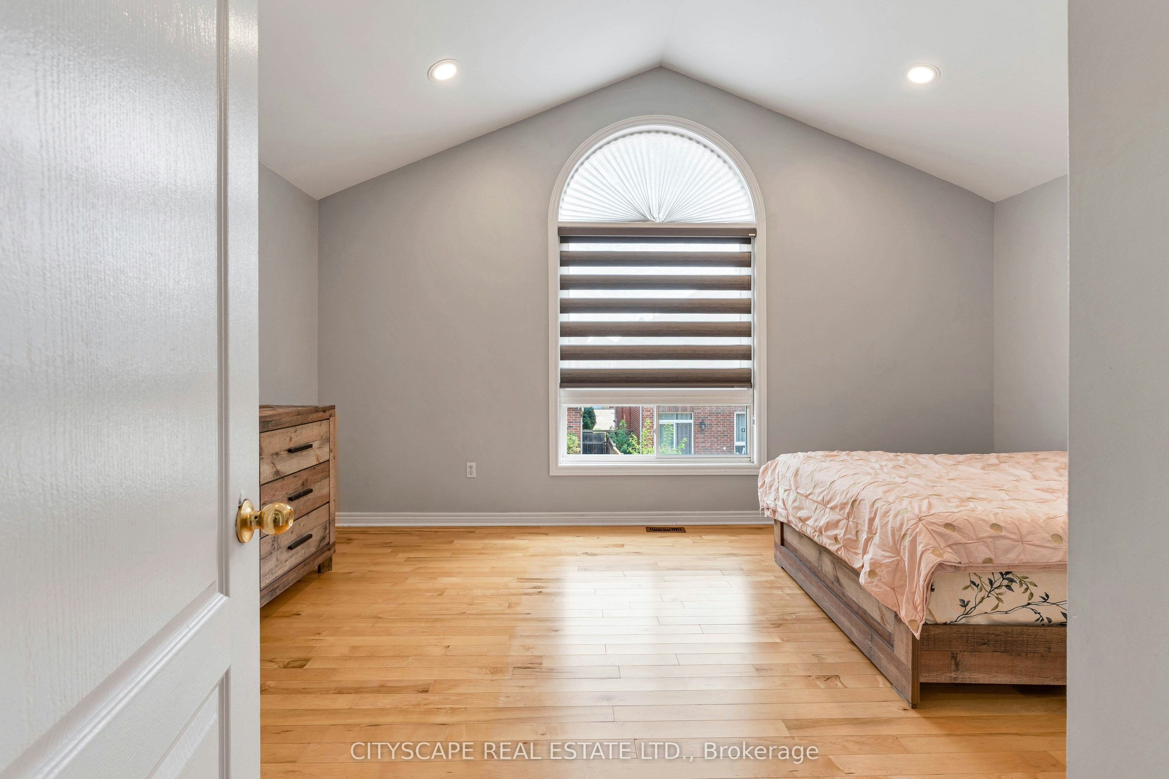 5623 Longboat Avenue, Mississauga, ON, L5M 7E5 - 33