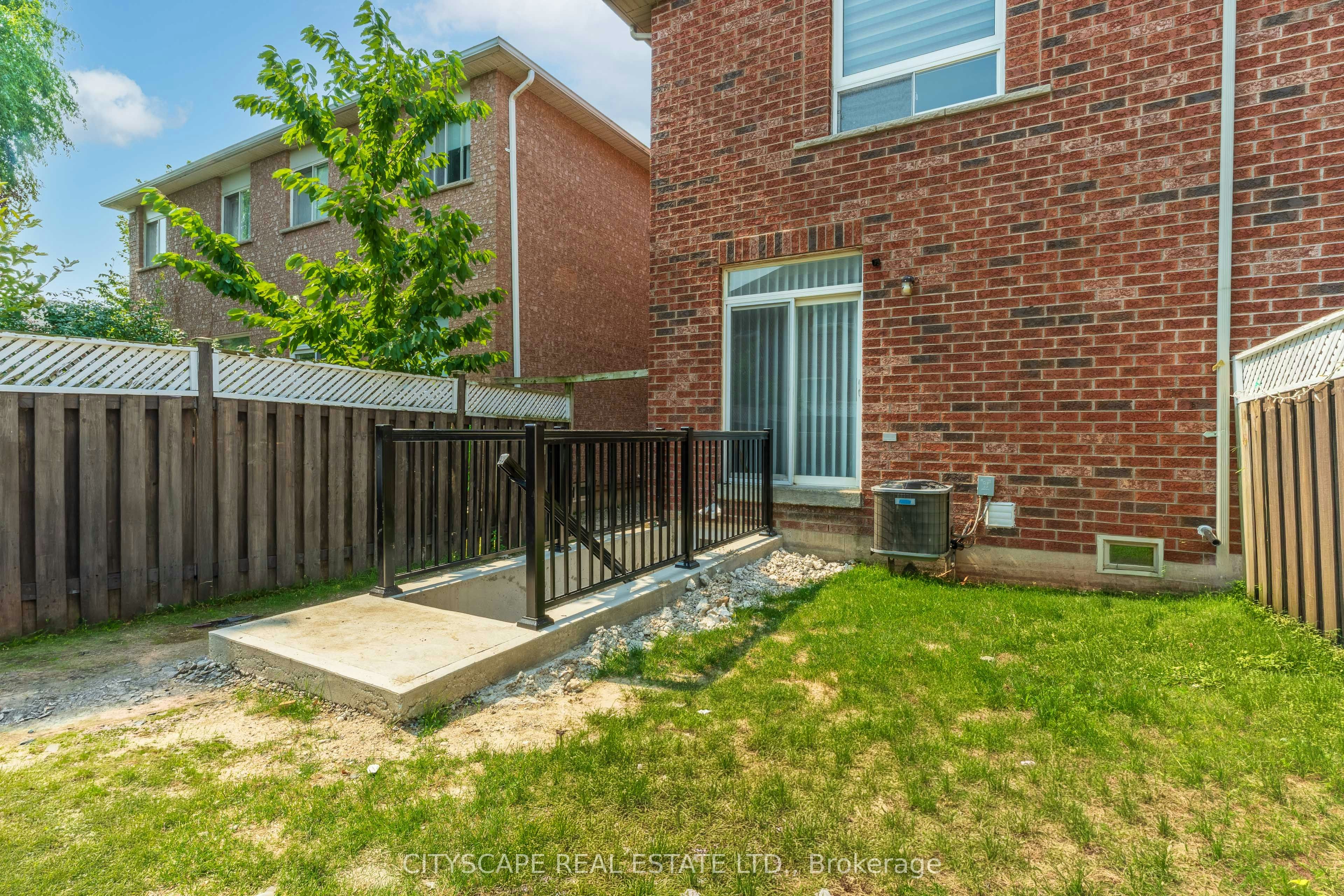5623 Longboat Avenue, Mississauga, ON, L5M 7E5 - 45