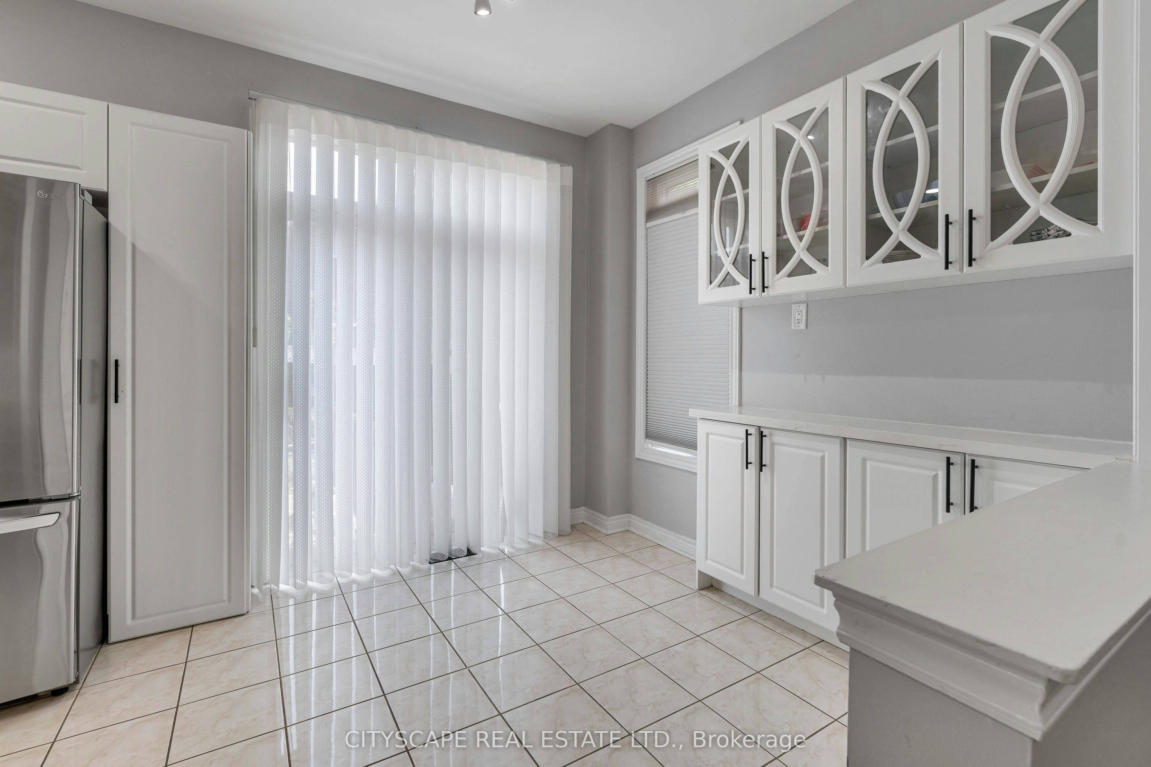 5623 Longboat Avenue, Mississauga, ON, L5M 7E5 - 19