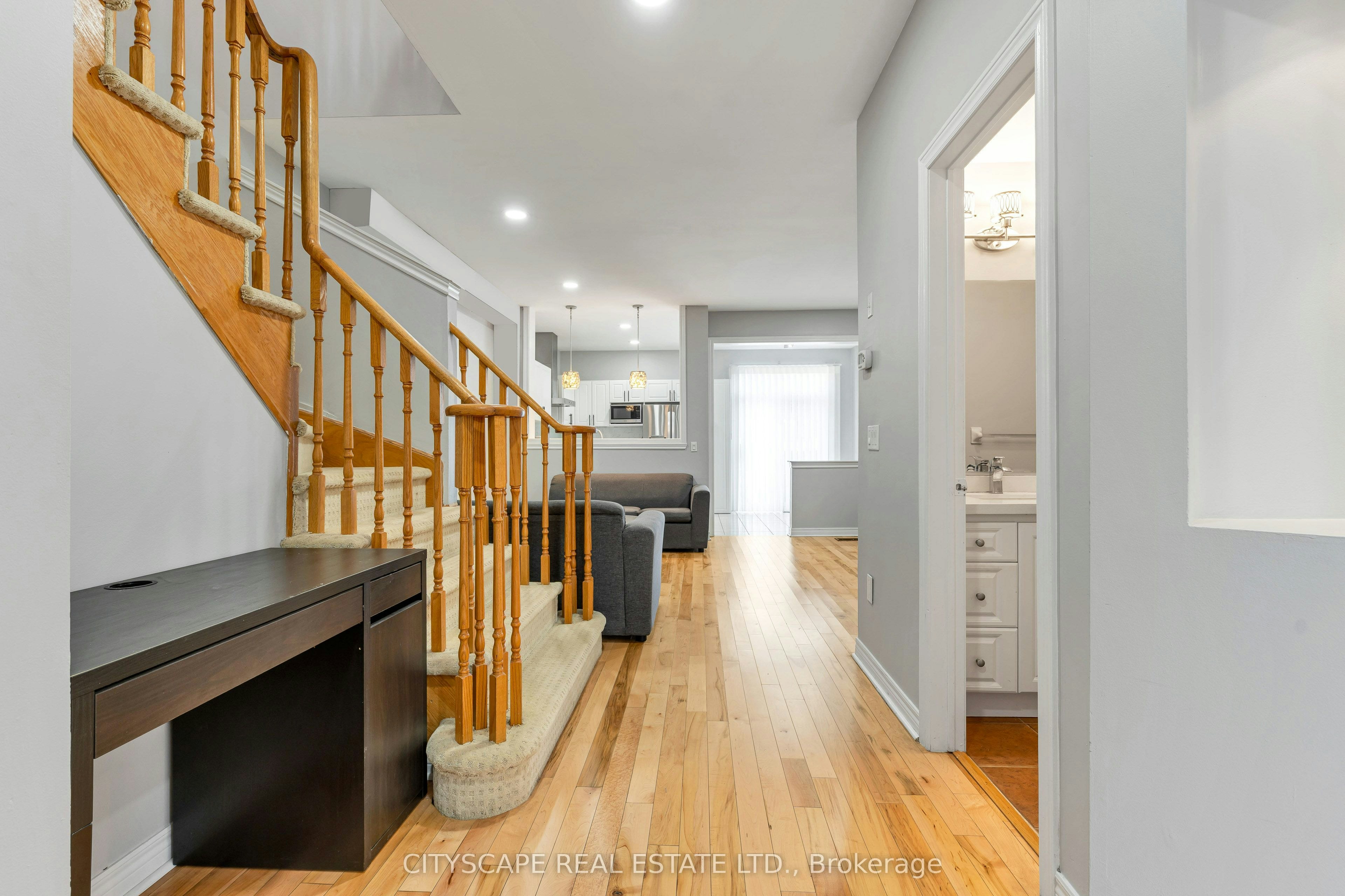 5623 Longboat Avenue, Mississauga, ON, L5M 7E5 - 10