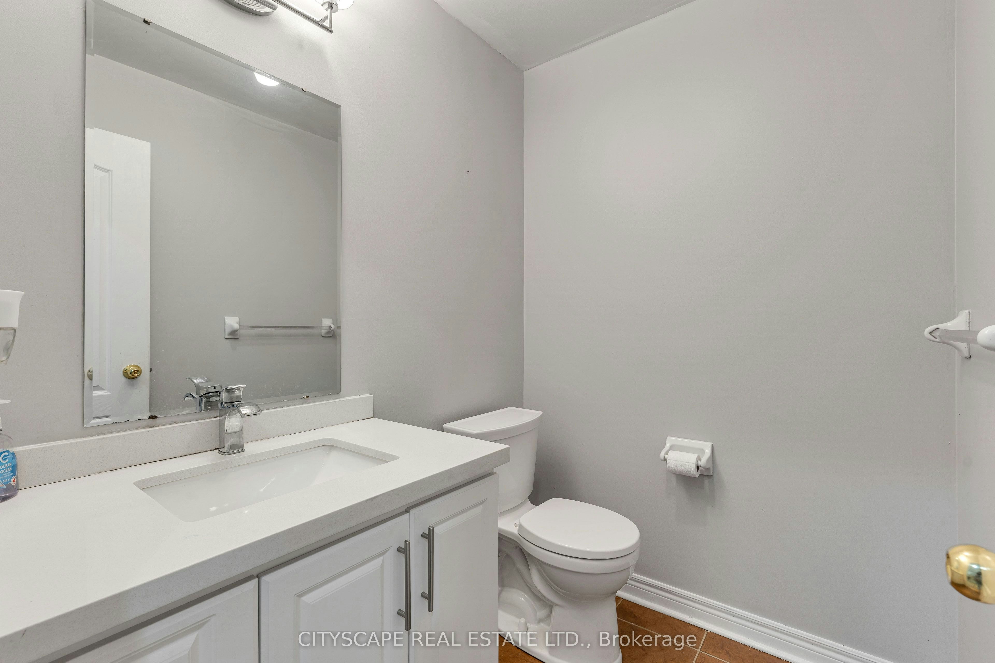 5623 Longboat Avenue, Mississauga, ON, L5M 7E5 - 12