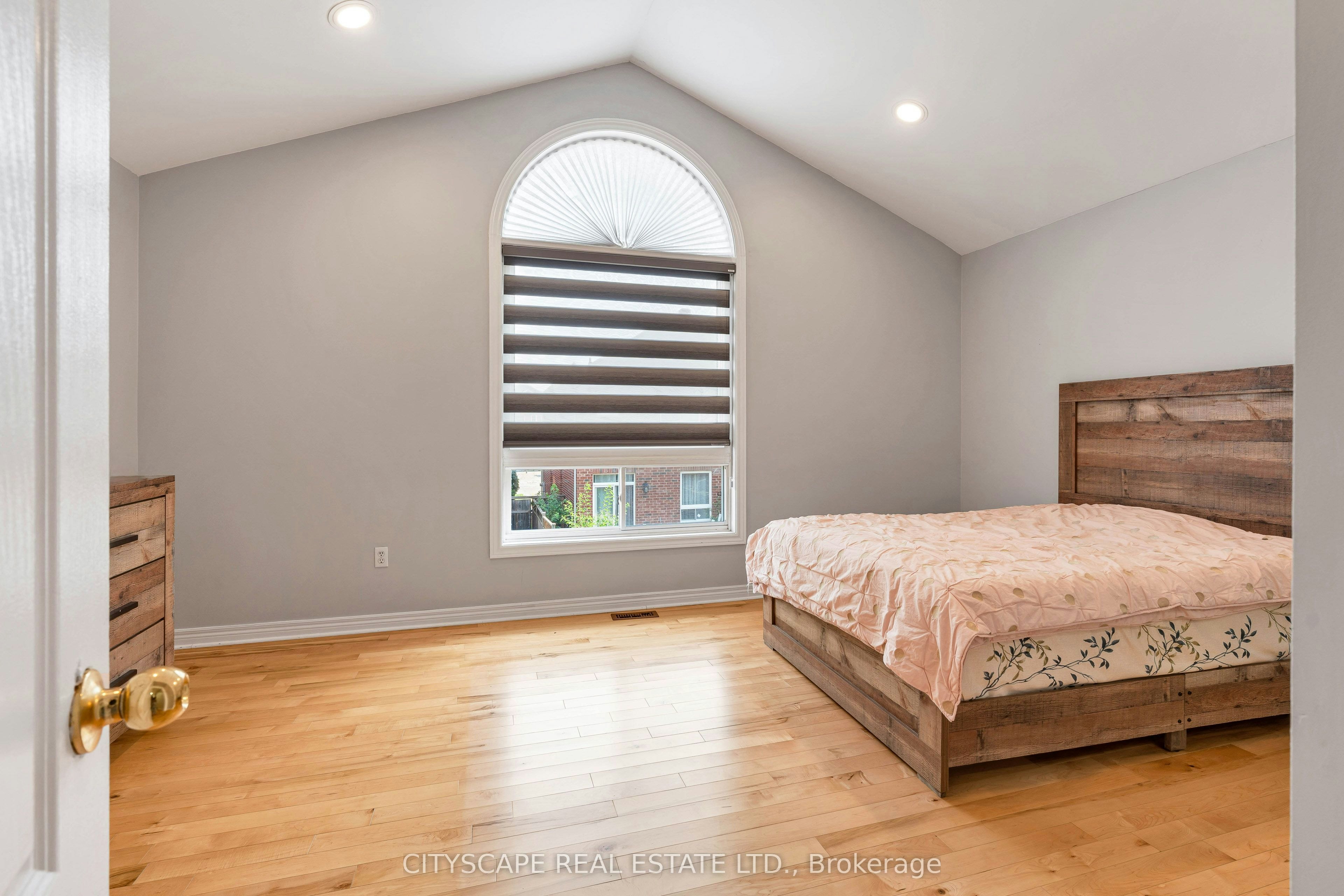 5623 Longboat Avenue, Mississauga, ON, L5M 7E5 - 32