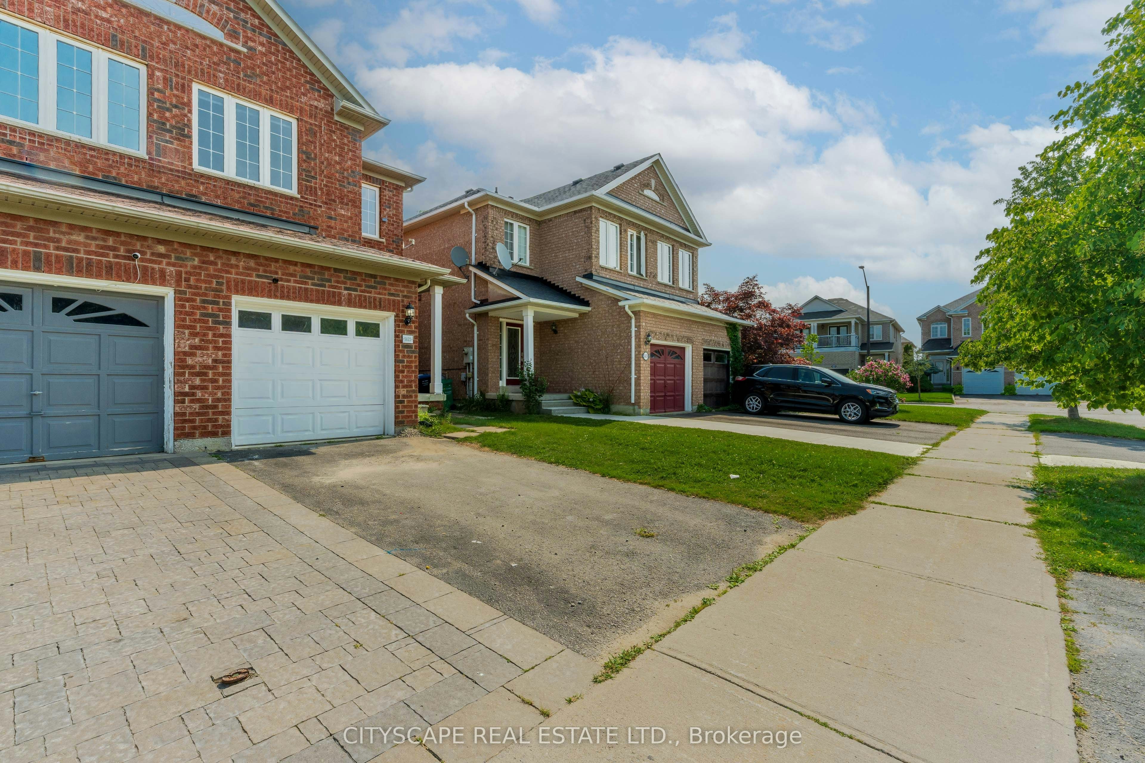 5623 Longboat Avenue, Mississauga, ON, L5M 7E5 - 5