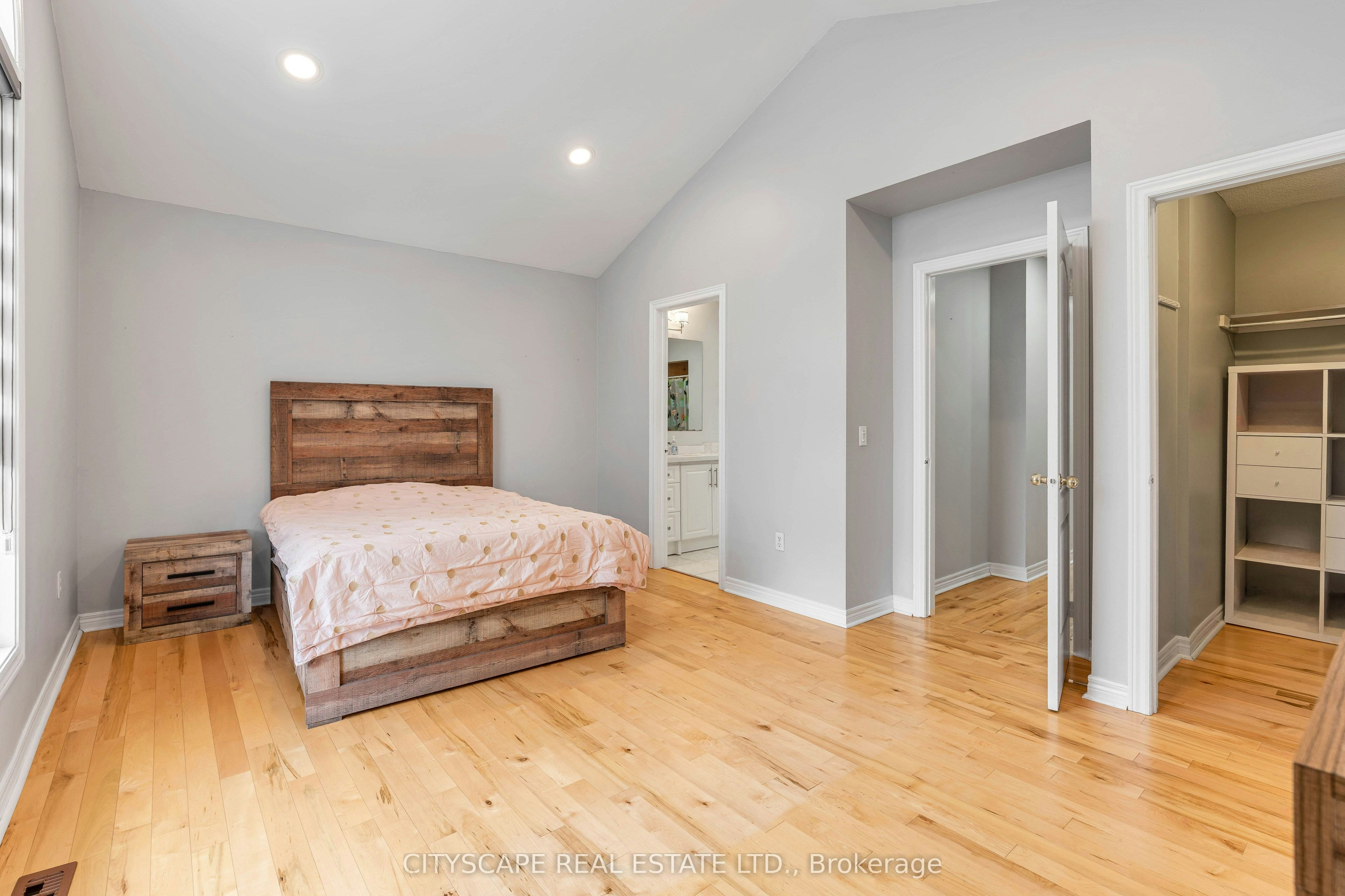 5623 Longboat Avenue, Mississauga, ON, L5M 7E5 - 35