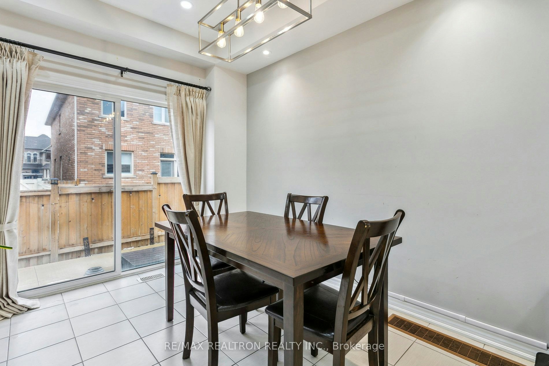 Main-172 Agava Street, Brampton, ON, L7A 0C3 - 18