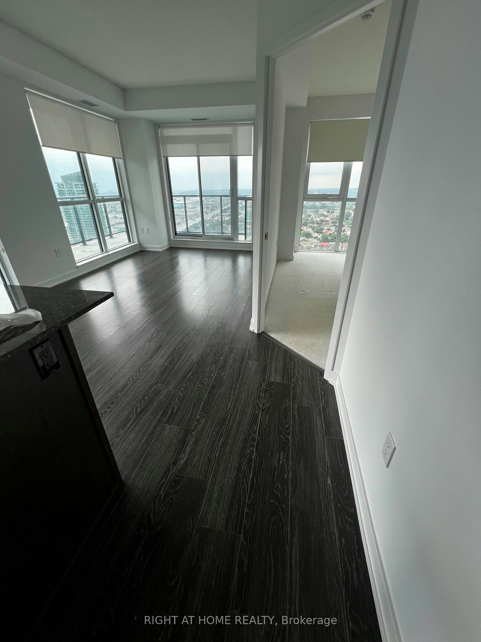 2820-4055 Parkside Village Drive, Mississauga, ON, L5B 0K8 - 7