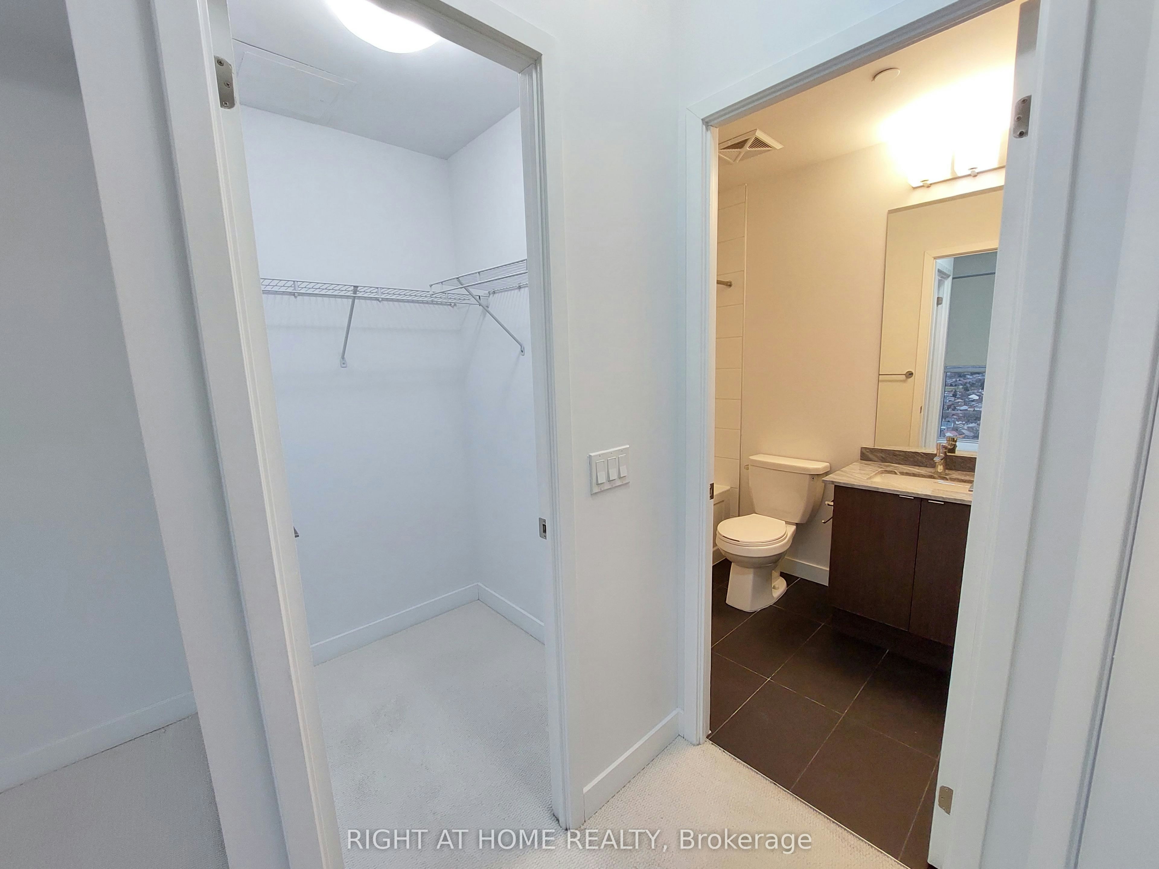 2820-4055 Parkside Village Drive, Mississauga, ON, L5B 0K8 - 15