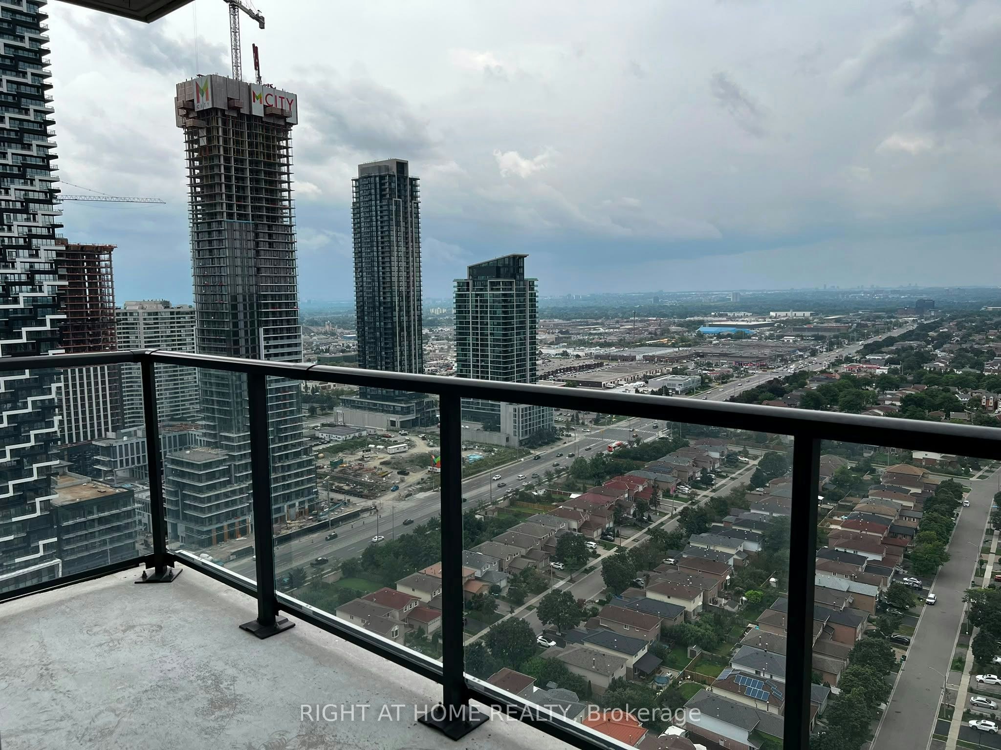 2820-4055 Parkside Village Drive, Mississauga, ON, L5B 0K8 - 19