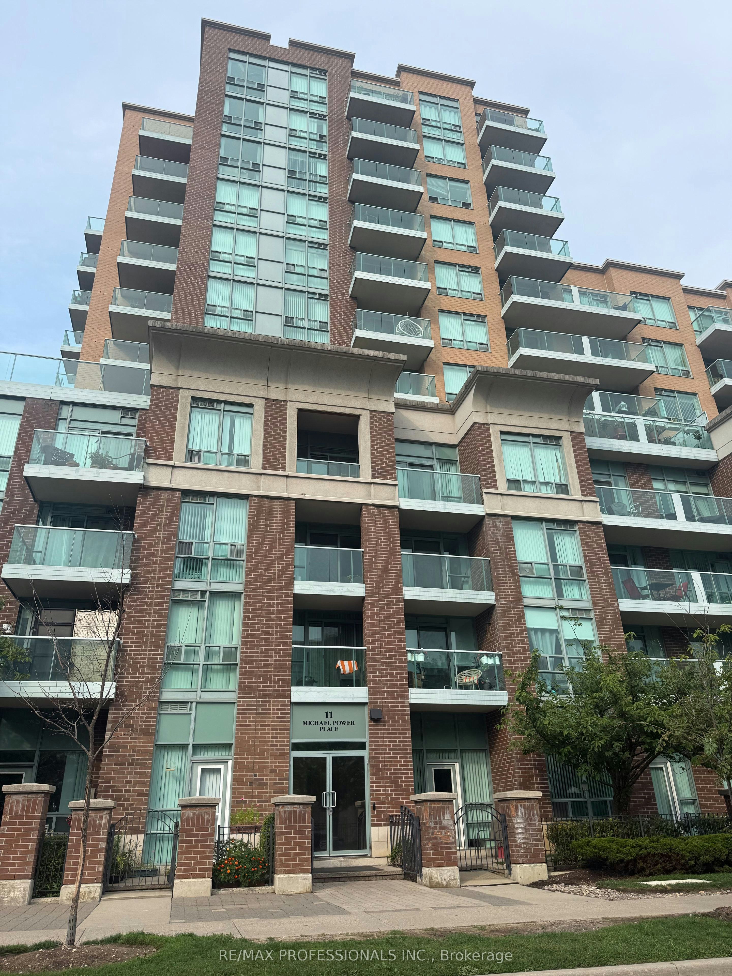 101-11 Michael Power Place, Toronto, ON, M9A 5G3