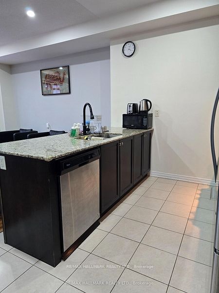 32 Kempenfelt Trail, Brampton, ON, L7A 0Z6 - 9