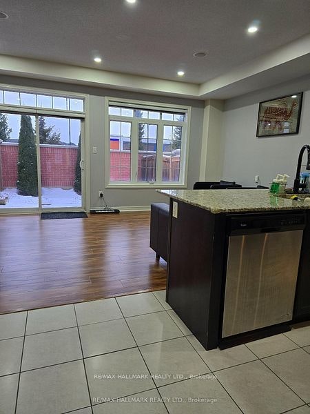 32 Kempenfelt Trail, Brampton, ON, L7A 0Z6 - 8