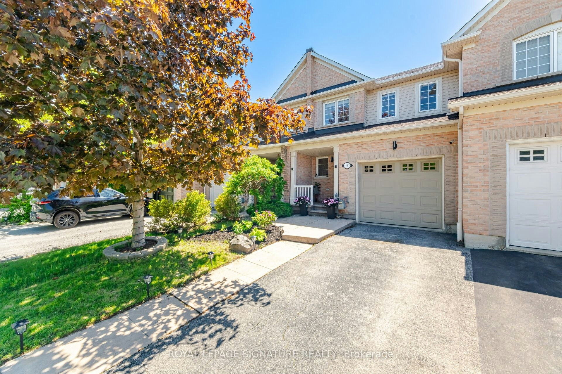 9-2511 Boros Road, Burlington, ON, L7M 5B2