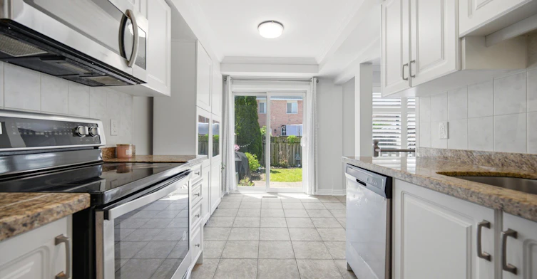 9-2511 Boros Road, Burlington, ON, L7M 5B2 - 16