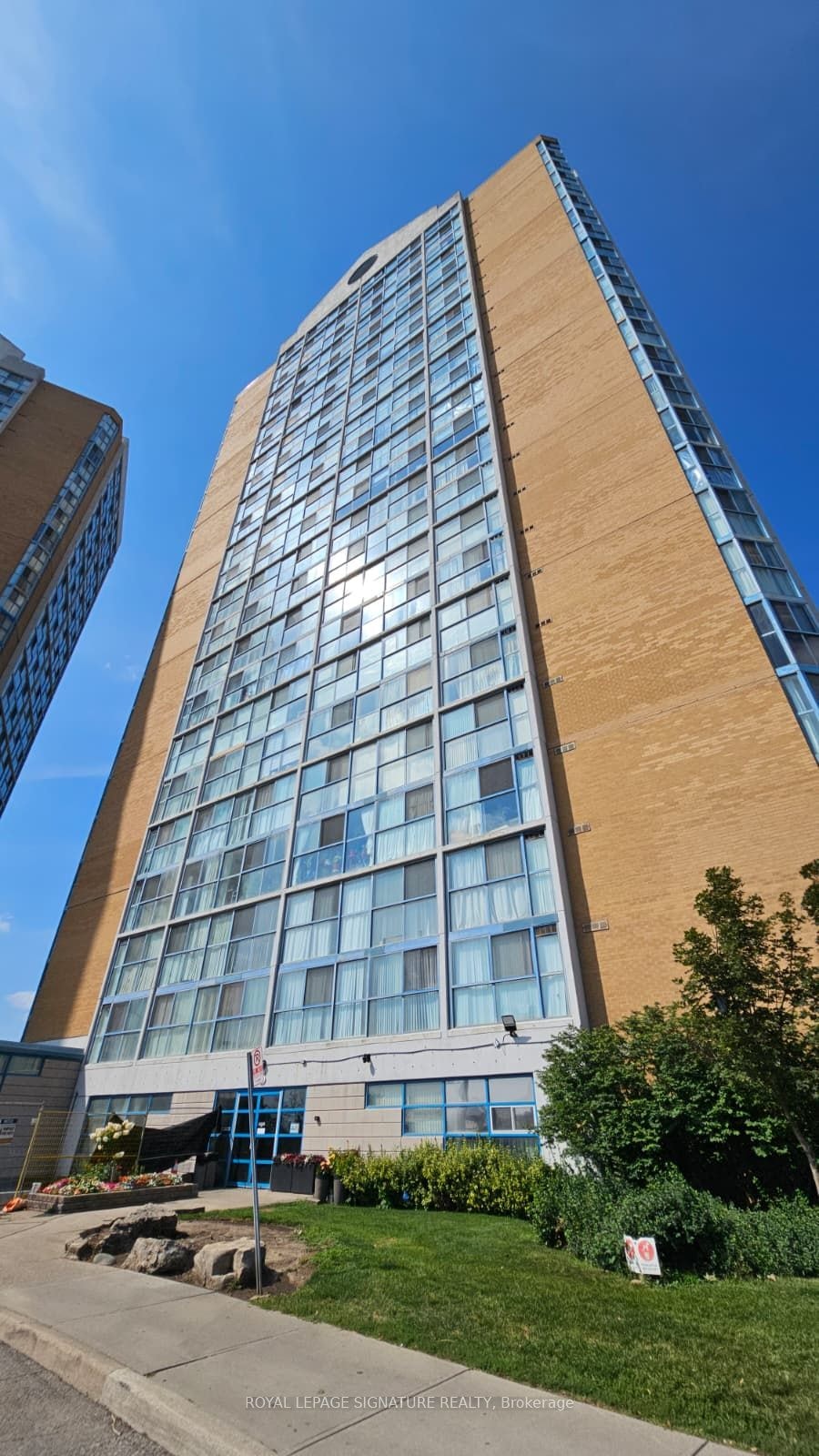 2117-35 Trailwood Drive, Mississauga, ON, L4Z 3L6