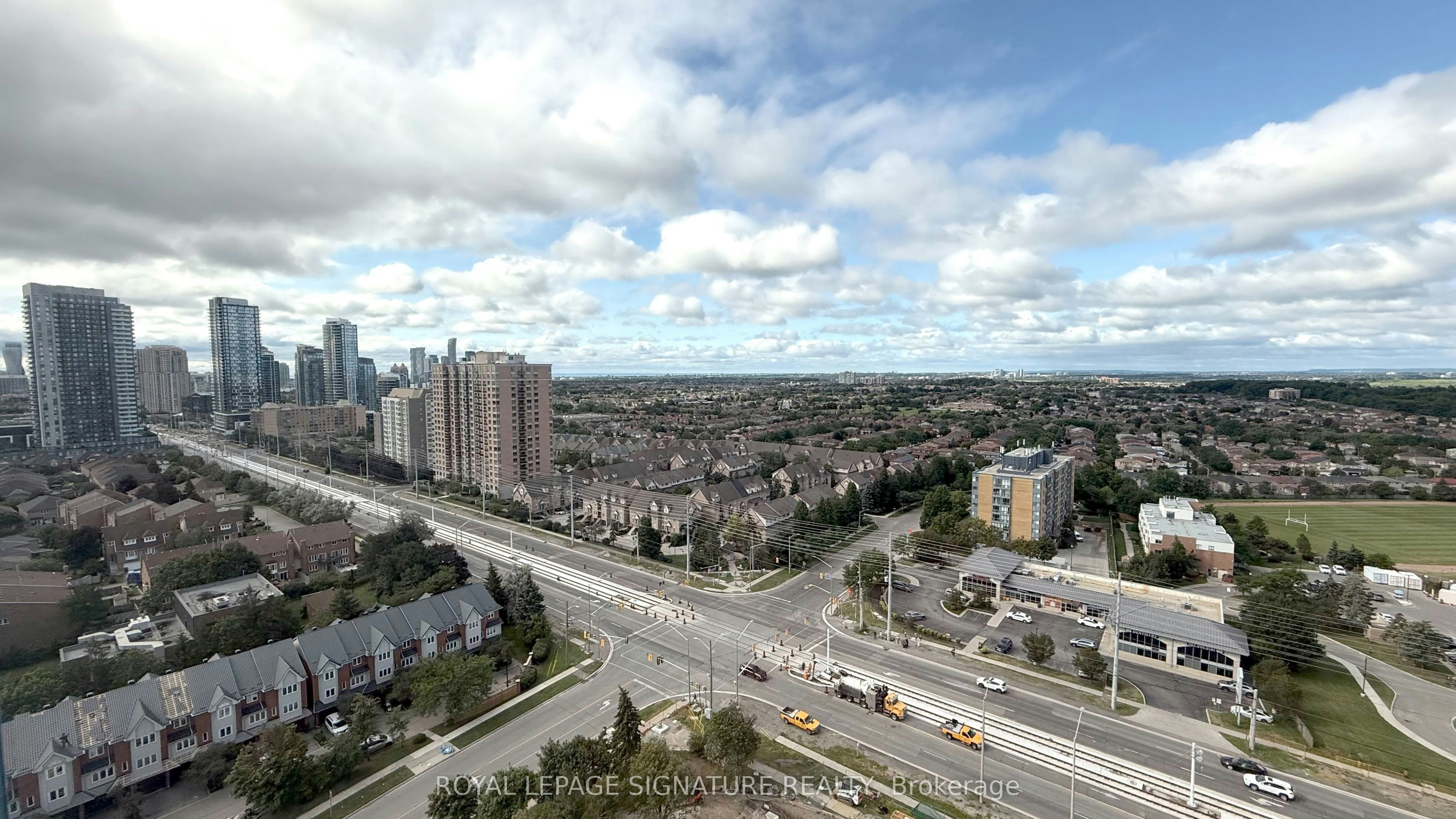 2117-35 Trailwood Drive, Mississauga, ON, L4Z 3L6