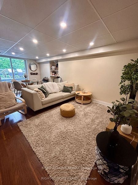 3766 Forest Bluff Crescent, Mississauga, ON, L5N 7T7 - 3