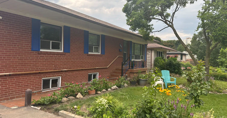 309 Queen Mary Drive, Oakville, ON, L6K 3L5