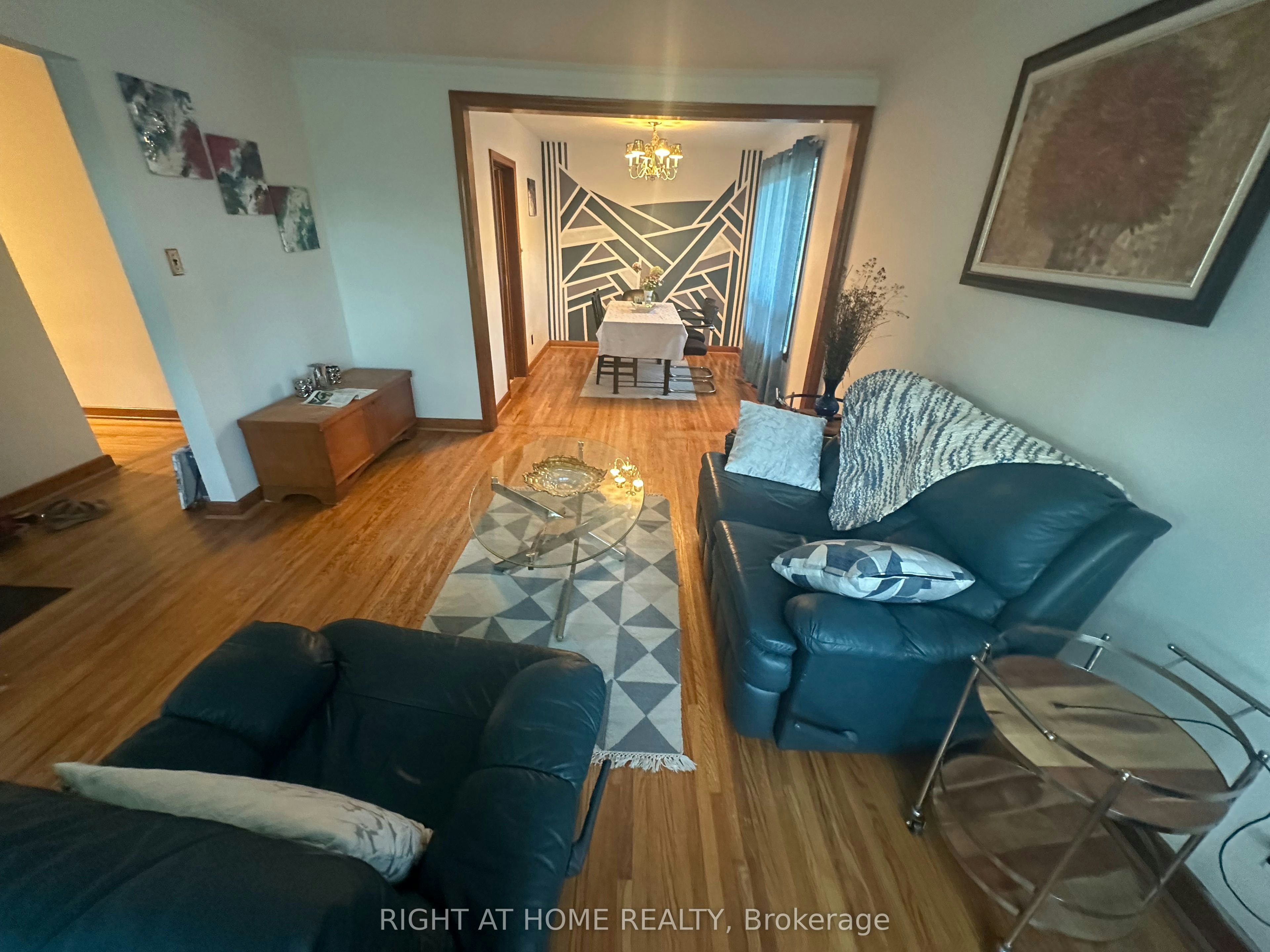 309 Queen Mary Drive, Oakville, ON, L6K 3L5 - 4