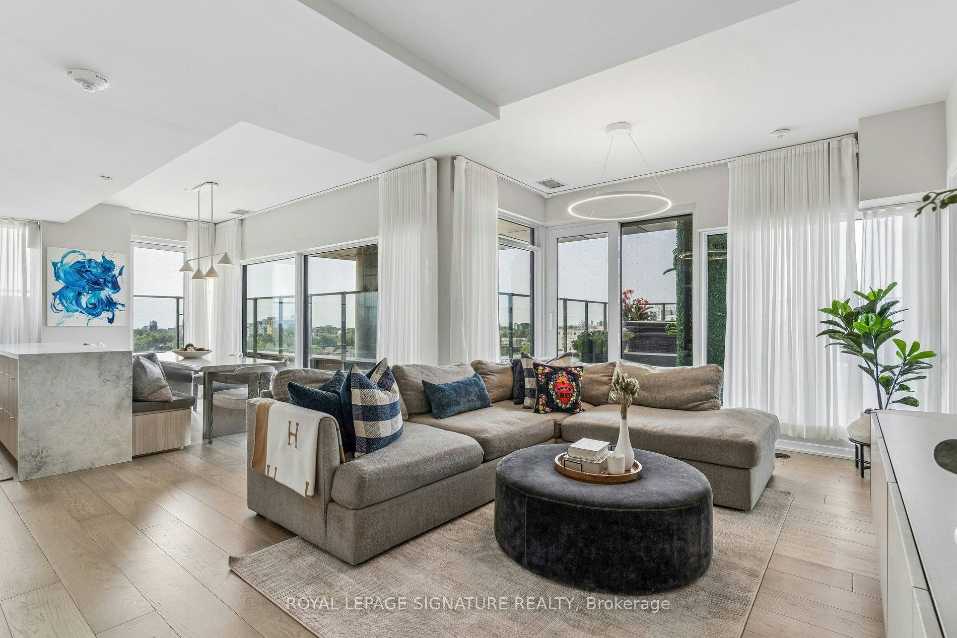 702-10 Graphophone Grove, Toronto, ON, M6H 0E5
