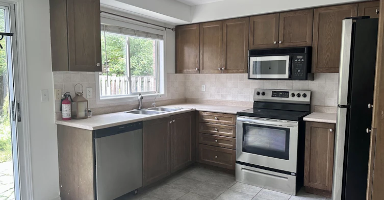 5673 Flora Drive, Burlington, ON, L7L 6X4 - 8