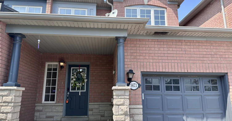 5673 Flora Drive, Burlington, ON, L7L 6X4