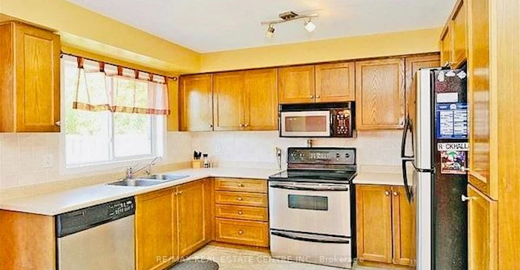 5673 Flora Drive, Burlington, ON, L7L 6X4 - 9
