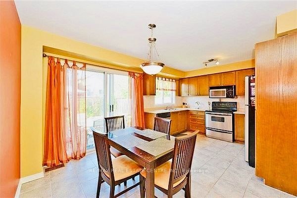 5673 Flora Drive, Burlington, ON, L7L 6X4 - 7