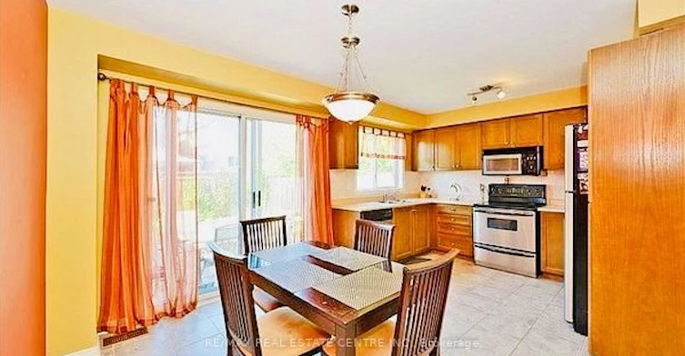 5673 Flora Drive, Burlington, ON, L7L 6X4 - 7
