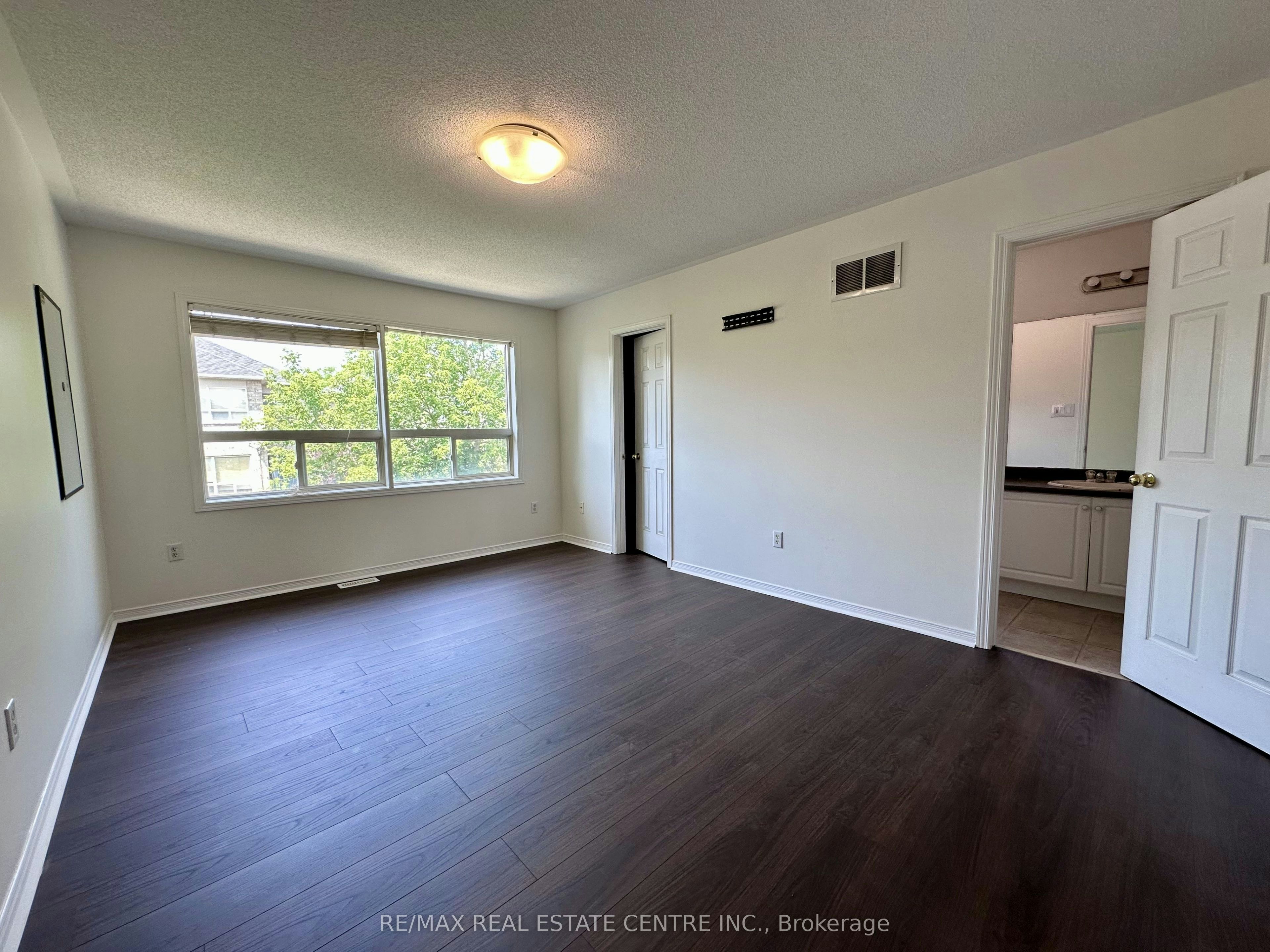 5673 Flora Drive, Burlington, ON, L7L 6X4 - 11