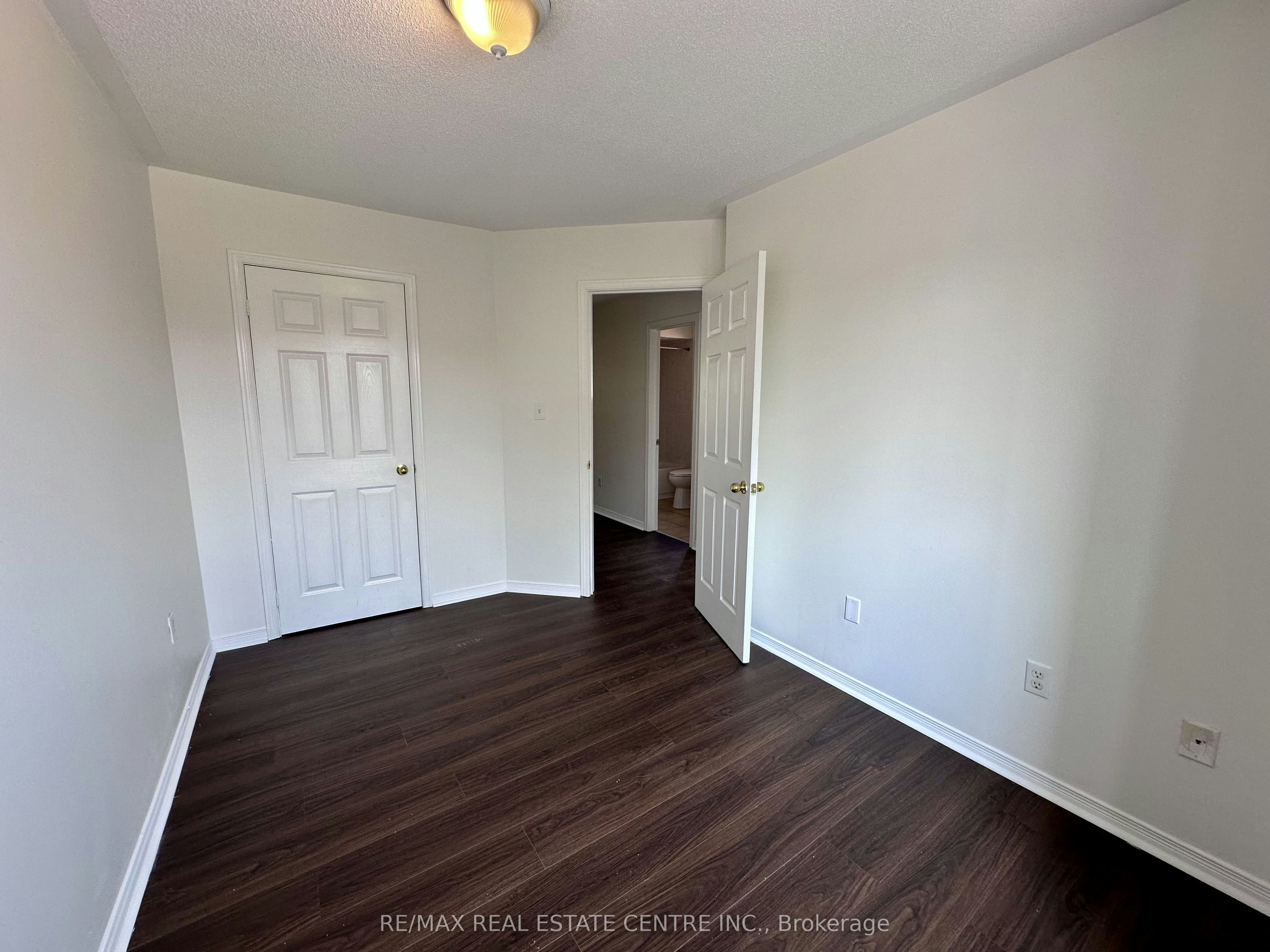 5673 Flora Drive, Burlington, ON, L7L 6X4 - 16