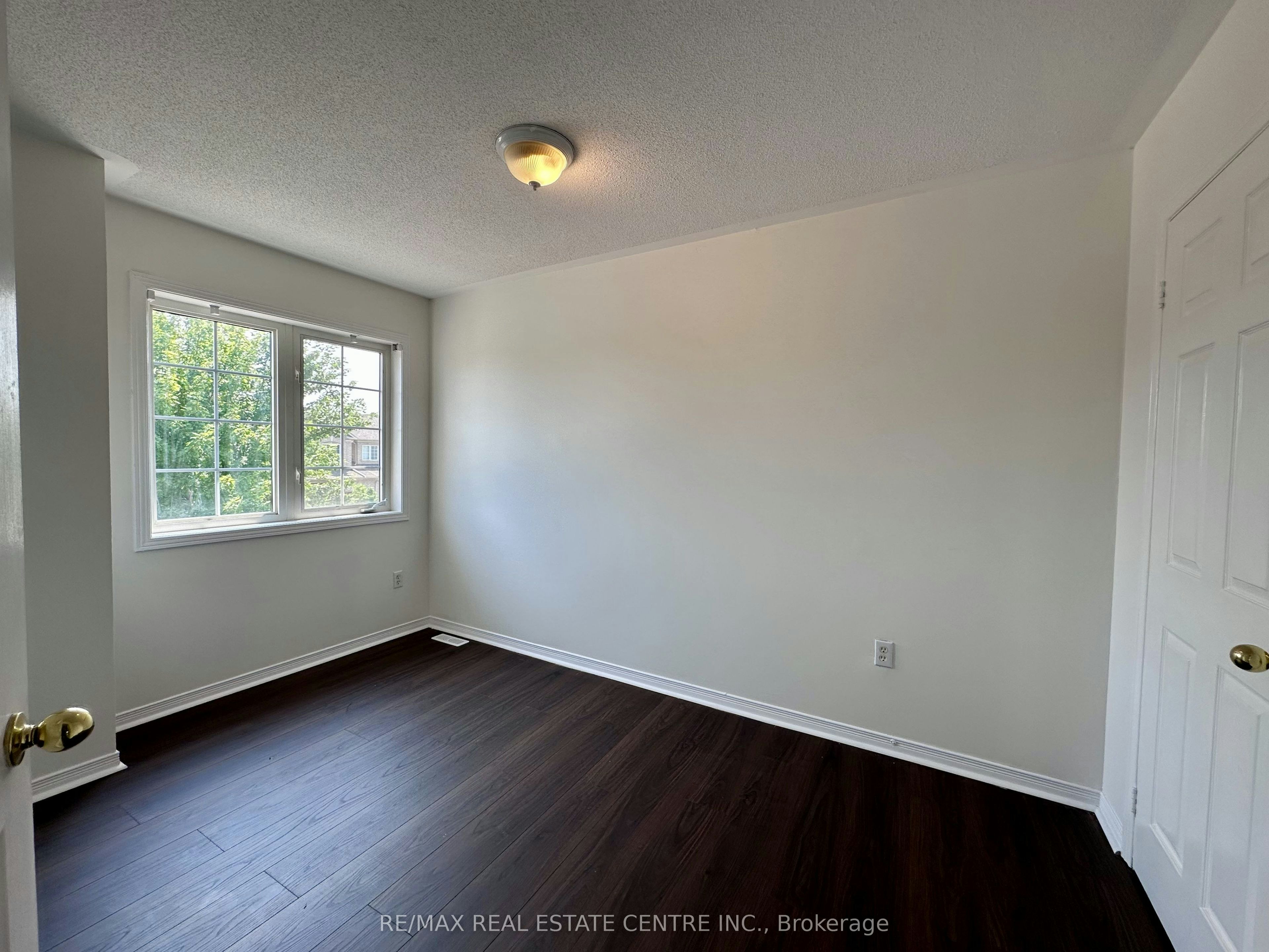 5673 Flora Drive, Burlington, ON, L7L 6X4 - 15