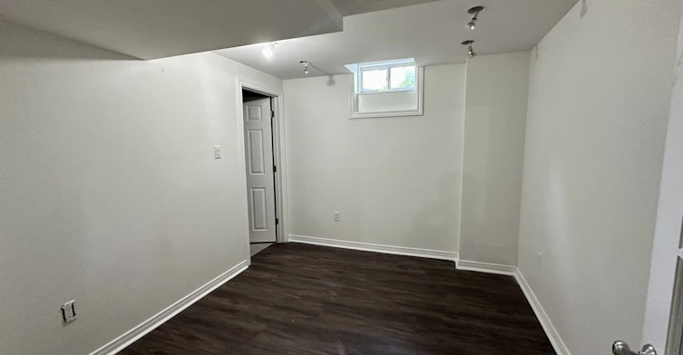 5673 Flora Drive, Burlington, ON, L7L 6X4 - 19