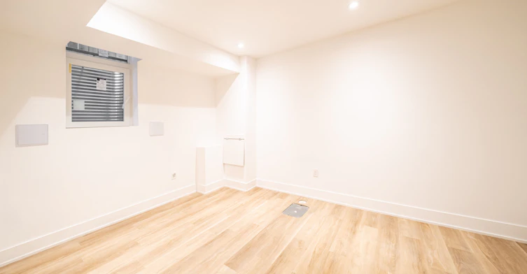 Basement-49B East Drive, Toronto, ON, M6N 2N8 - 9