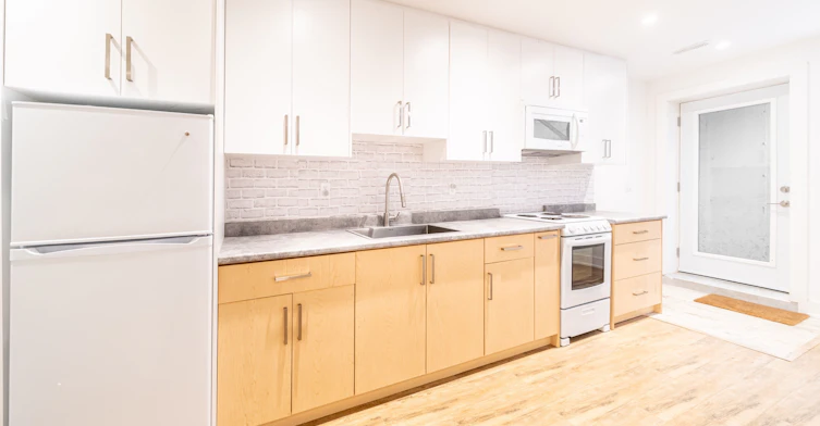 Basement-49B East Drive, Toronto, ON, M6N 2N8 - 4