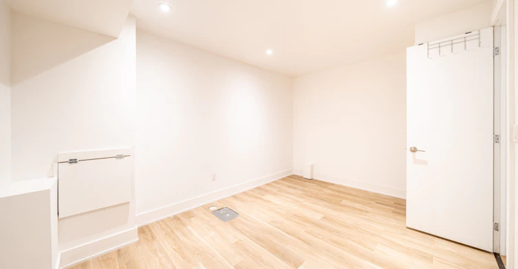 Basement-49B East Drive, Toronto, ON, M6N 2N8 - 10